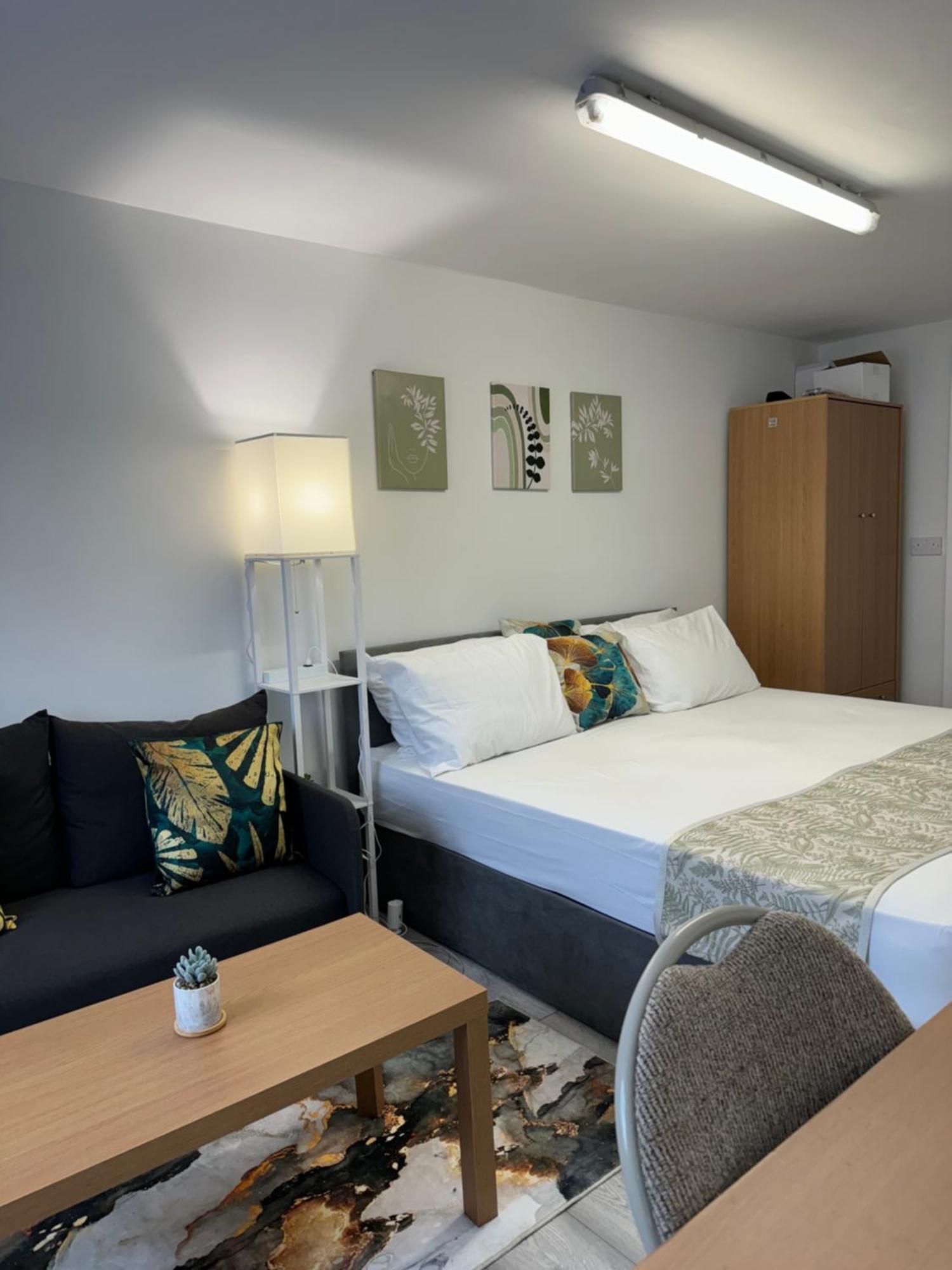 Posh Executive Studio London Thamesmead  Eksteriør billede