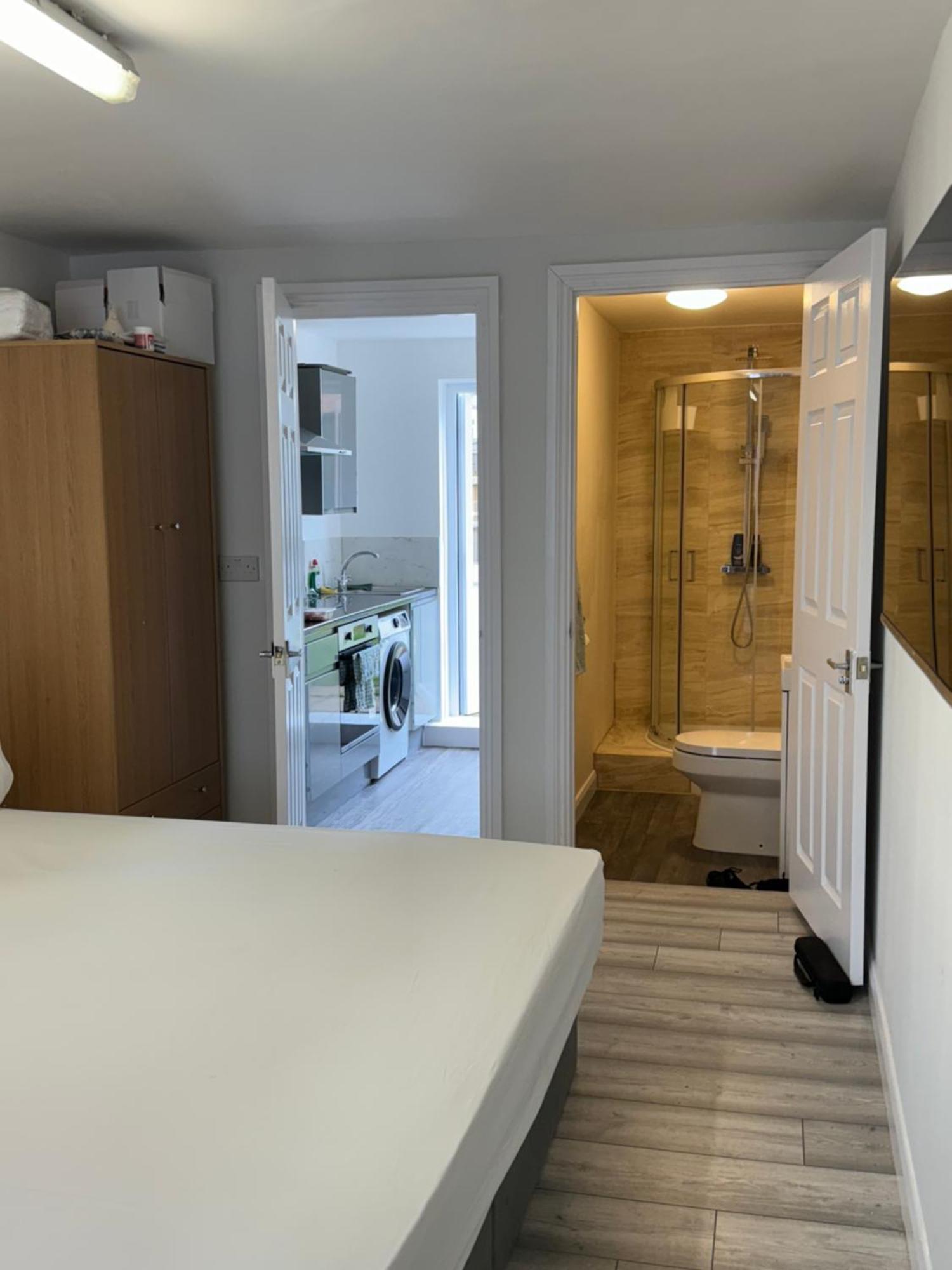 Posh Executive Studio London Thamesmead  Eksteriør billede
