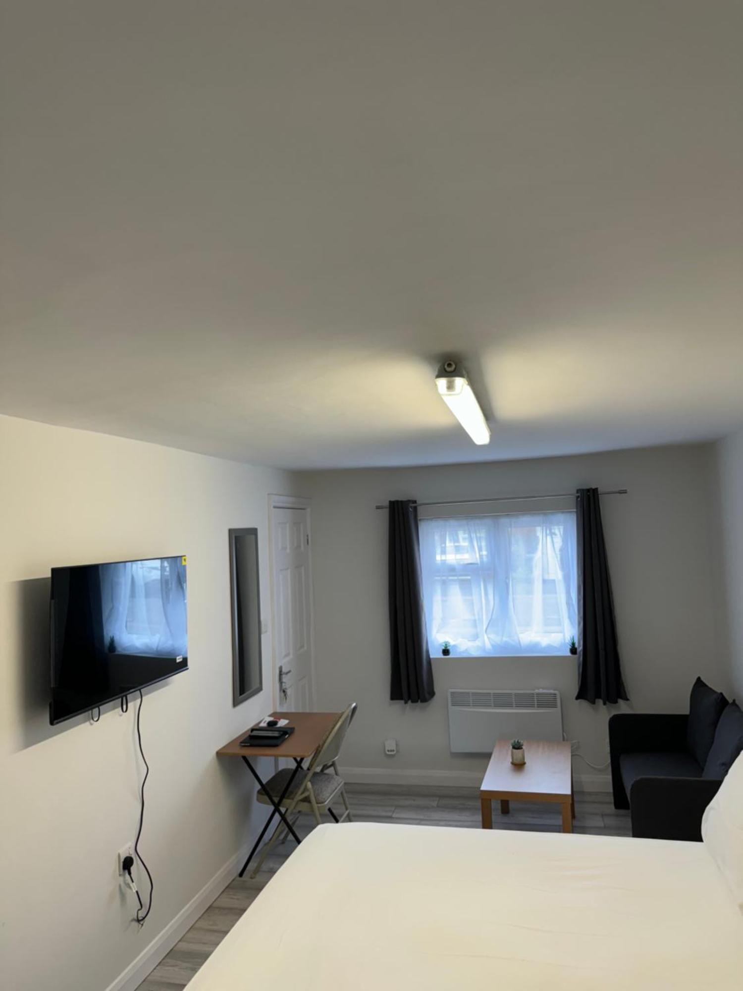 Posh Executive Studio London Thamesmead  Eksteriør billede